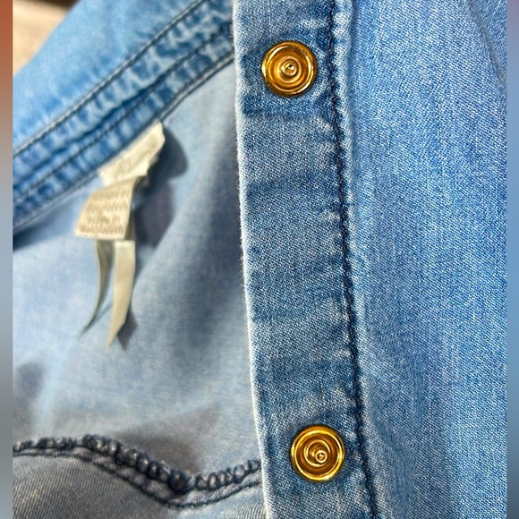 Dynamite Soft Denim Colored Long Sleeves Size XS - Picture 2 of 6